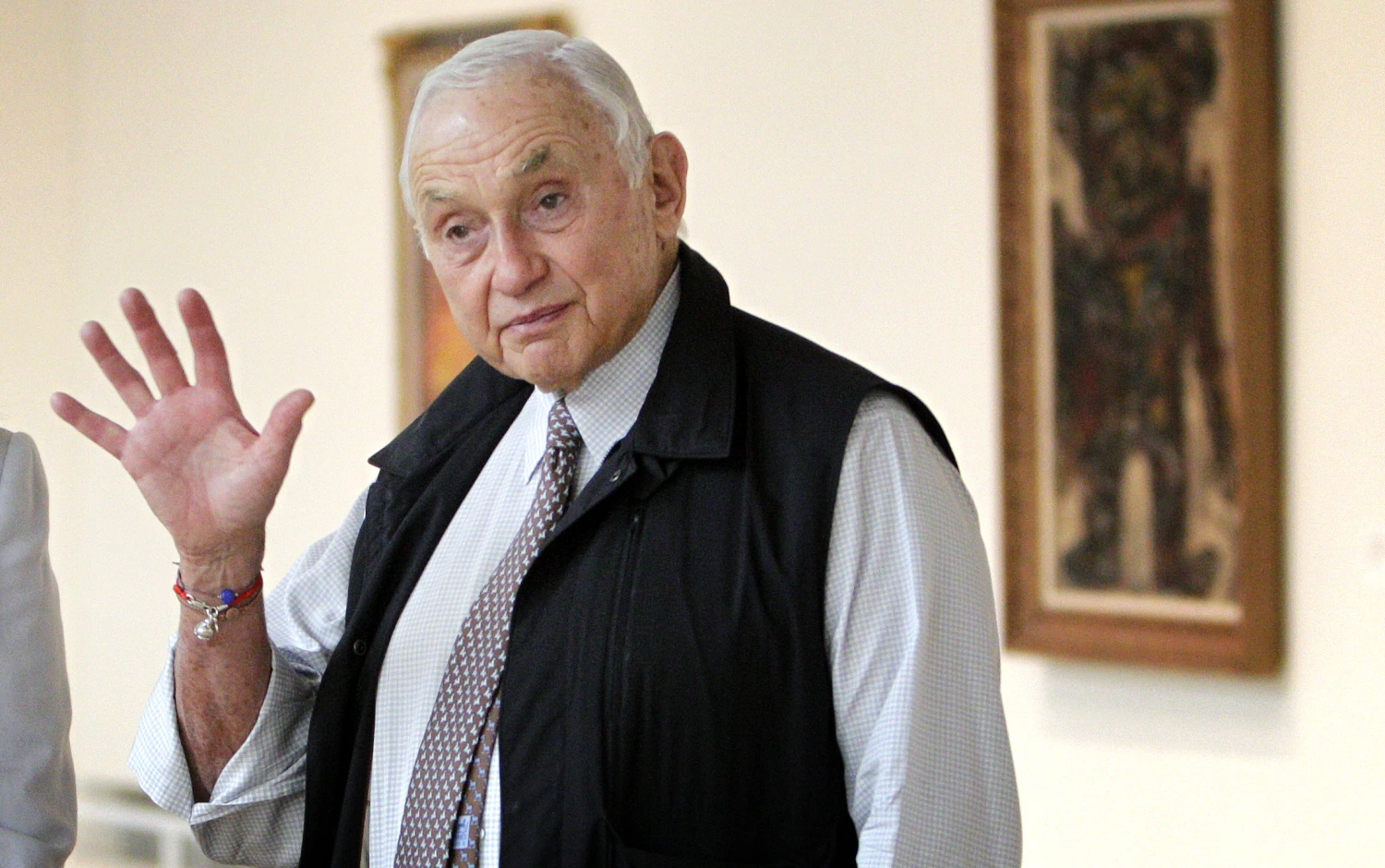 Leslie Wexner financial relationship with Jeffrey Epstein disclosed